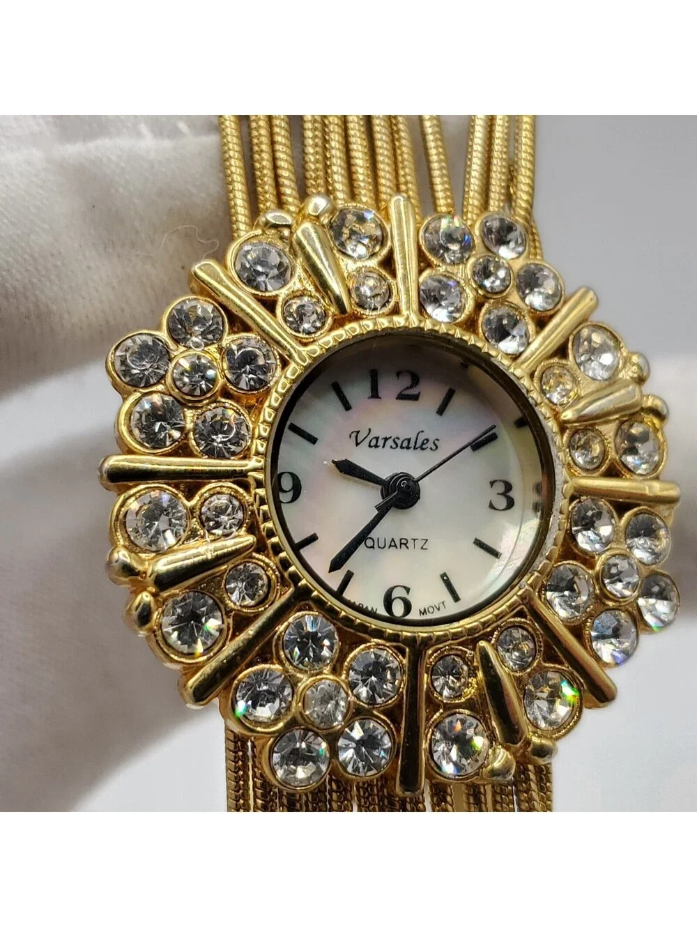 Varsale Rhinestone Gold Tone Flower Womens Watch 30mm New Battery